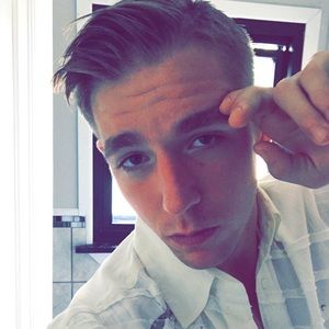 Meet your Posher, Nicholas